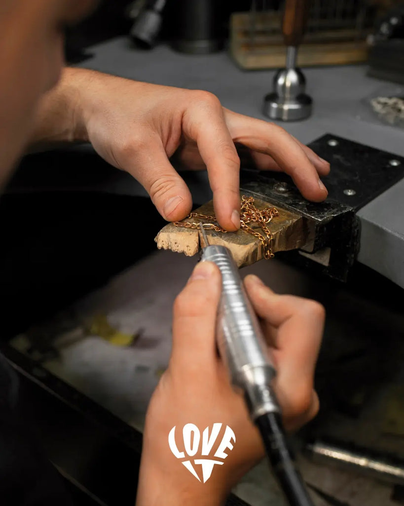 How to Tell If a Filigree Piece Is Handmade or Machine-Made?