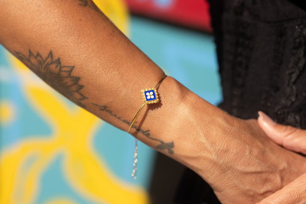 Handmade Bracelets in Portugal: Why They Are Making a Comeback